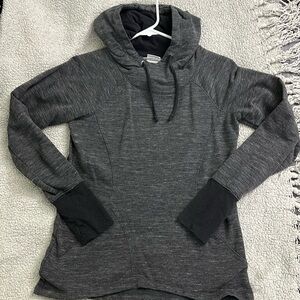 Avalanche Outdoor - Sz Small - Grey hoodie with thumb holes